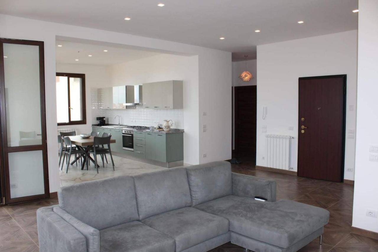 카스텔라마레델골포 Palazzo Del Golfo 아파트 외부 사진