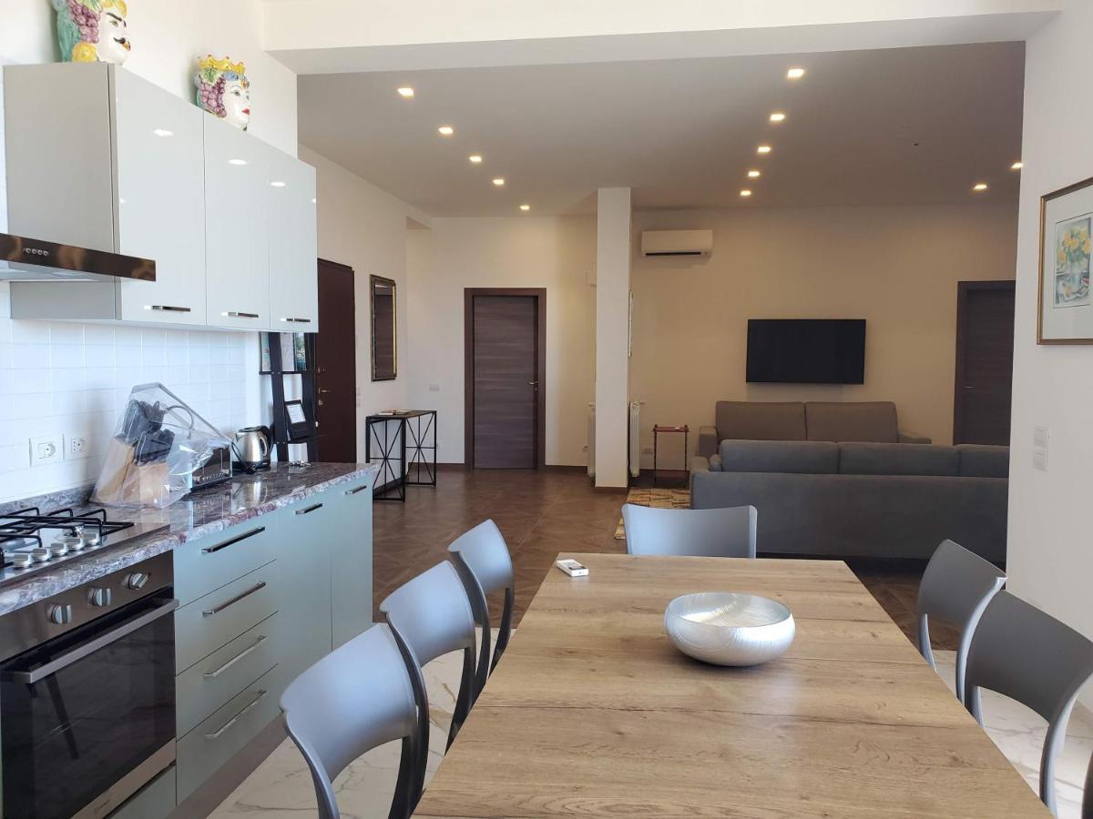 카스텔라마레델골포 Palazzo Del Golfo 아파트 외부 사진